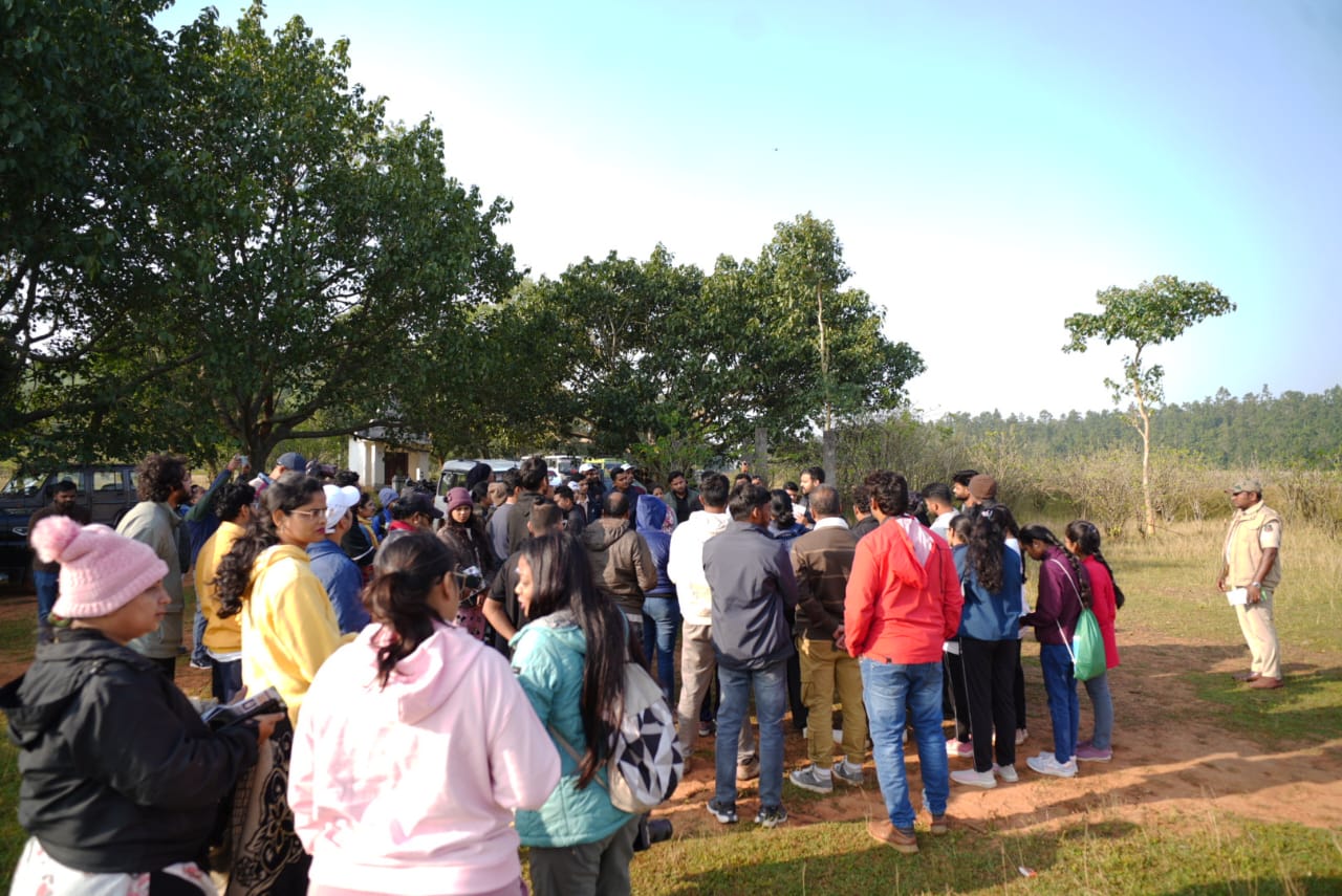 जशपुर जम्बूरी में सैलानियों ने निहारा 51 प्रजाति के प्रवासी पक्षियों का संसार: नीमगांव वेटलैण्ड बना बर्डवॉचिंग का हॉटस्पॉट..