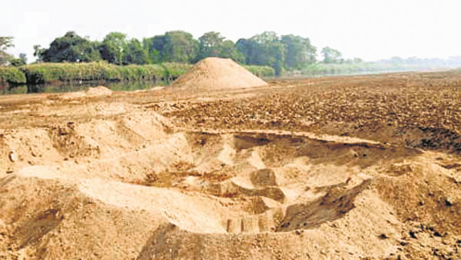 रेत घाट आबंटन : 489 लोगों के बीच आरती और शैलेंद्र को मिले मस्तूरी उदईबंद के दो रेत घाट..