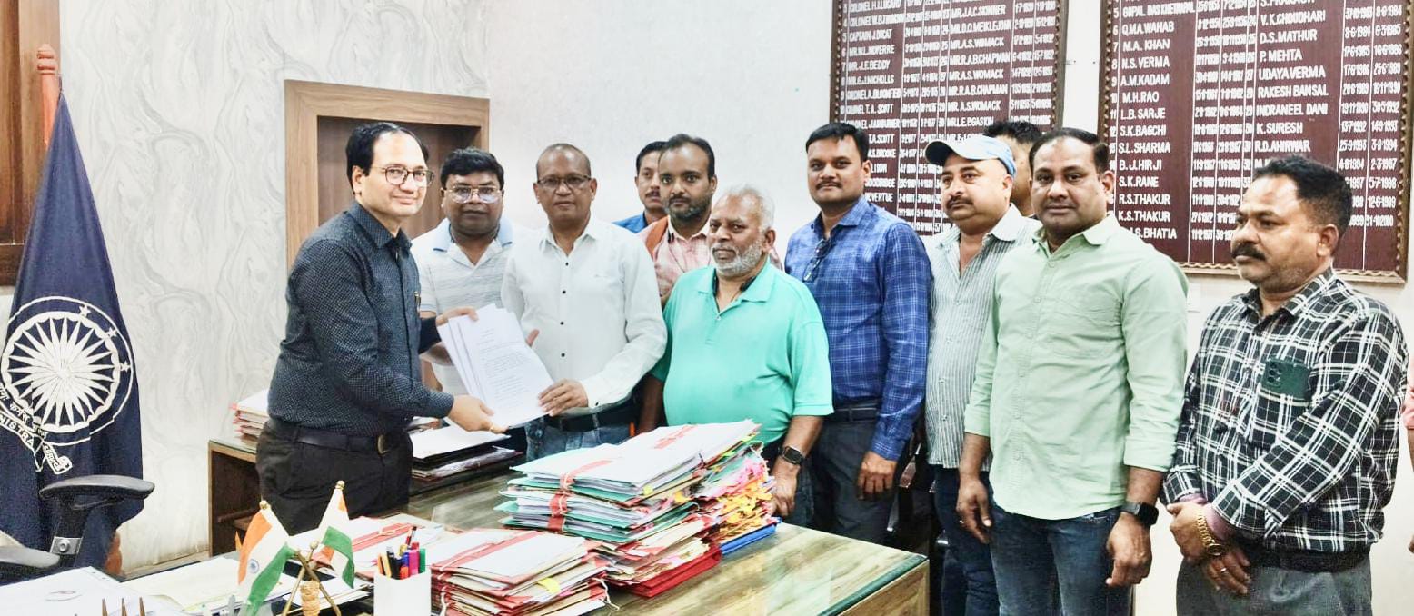 बिलासपुर प्रेस क्लब चुनाव निरस्तीकरण पर मचा बवाल..प्रशासनिक मनमानी के आरोप, विजिलेंस जांच की मांग..कलेक्टर के माध्यम से मुख्यमंत्री, मुख्य सचिव और लोकायुक्त को सौंपा गया ज्ञापन..