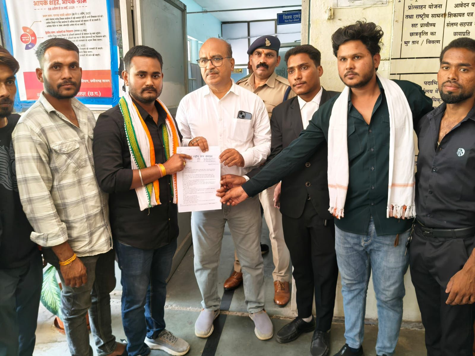 निजी स्कूलों की मनमानी पर एनएसयूआई का हल्ला बोल : महंगी फीस, अनियमितताओं पर तत्काल जांच के आदेश..