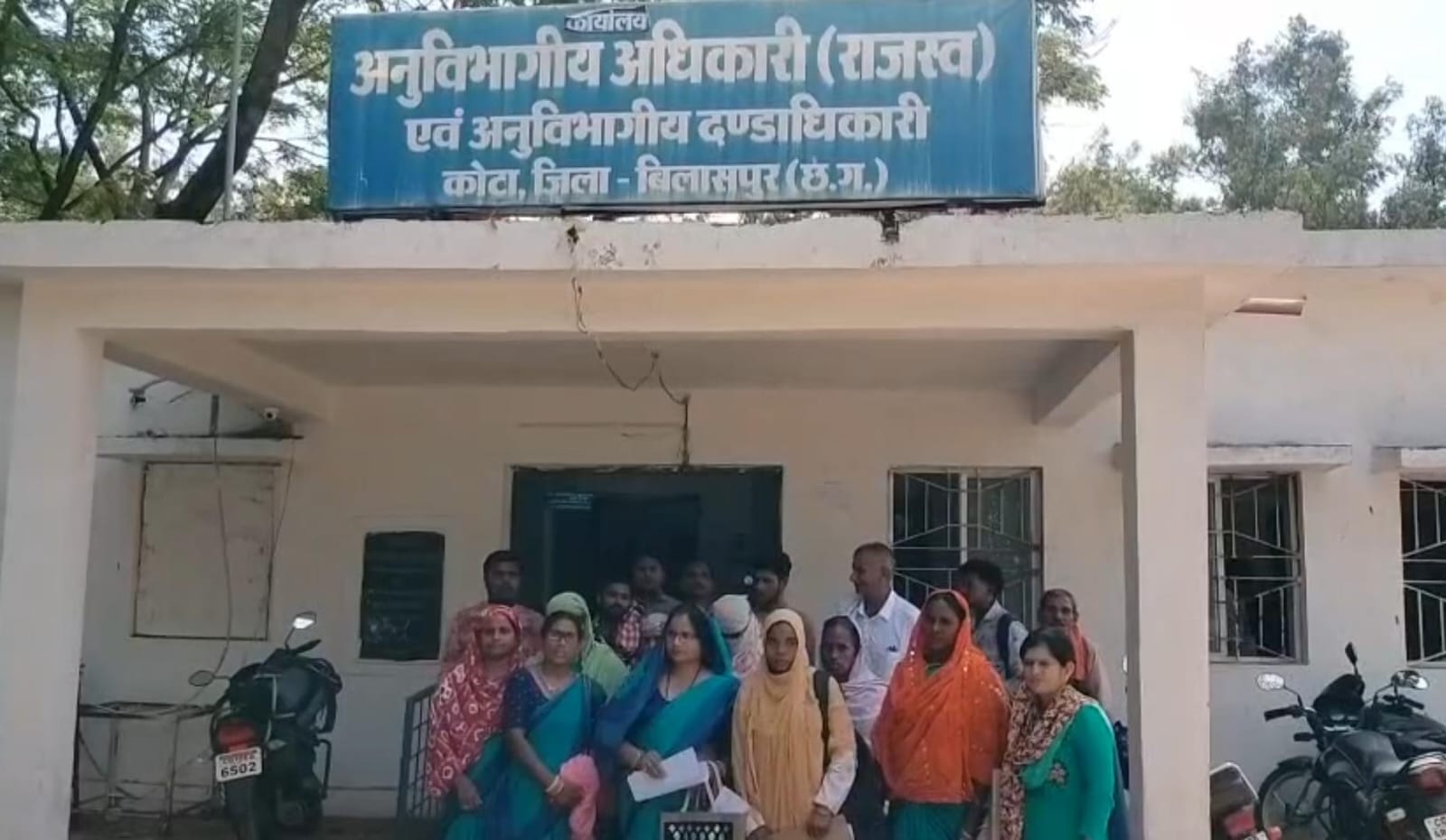 बिलासपुर आंगनबाड़ी ‘कट-कमीशन’ कांड : 15 दिन बाद भी सिंडिकेट का बाल बांका नहीं, जांच के नाम पर फाइलों की बाजीगरी..