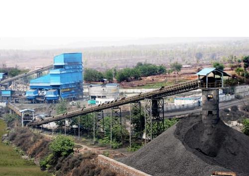 अमाली में प्रस्तावित कोल वाशरी का ग्रामीणों ने किया विरोध, जनसुनवाई स्थगित करने की मांग..पांचवीं अनुसूची, पर्यावरण और जनस्वास्थ्य का हवाला देकर कलेक्टर को सौंपा ज्ञापन..