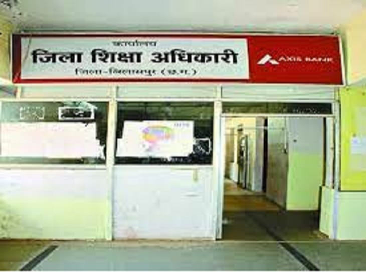 डीपीआई के 5 पत्र भी रद्दी की टोकरी में : 34 शिक्षक अब भी बने हैं ‘बाबू’, प्रभारी डीईओ को चहेतों के नाम तक नहीं पता..