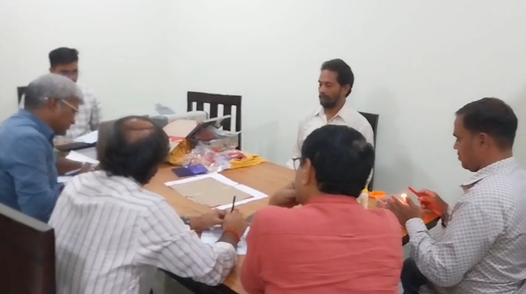 वेतन का पे-डाटा भेजने के बदले मांगी एक लाख की रिश्वत, सक्ती के प्रभारी सिविल सर्जन एसीबी के जाल में फंसे.. देखें वीडियो..